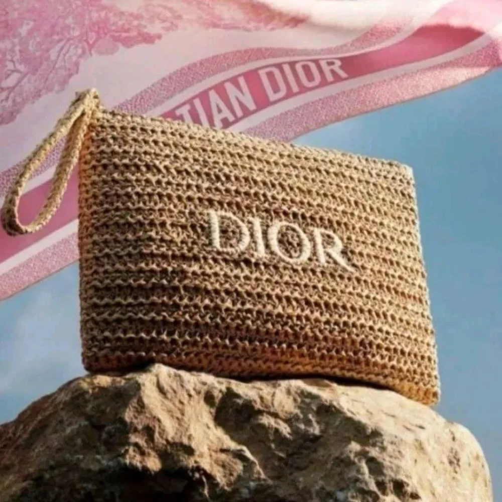 Dior Raffia Wristlet Pouch Trousse 2025 Novelty GWP - Picture 2 of 3